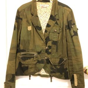 Dainty army jacket